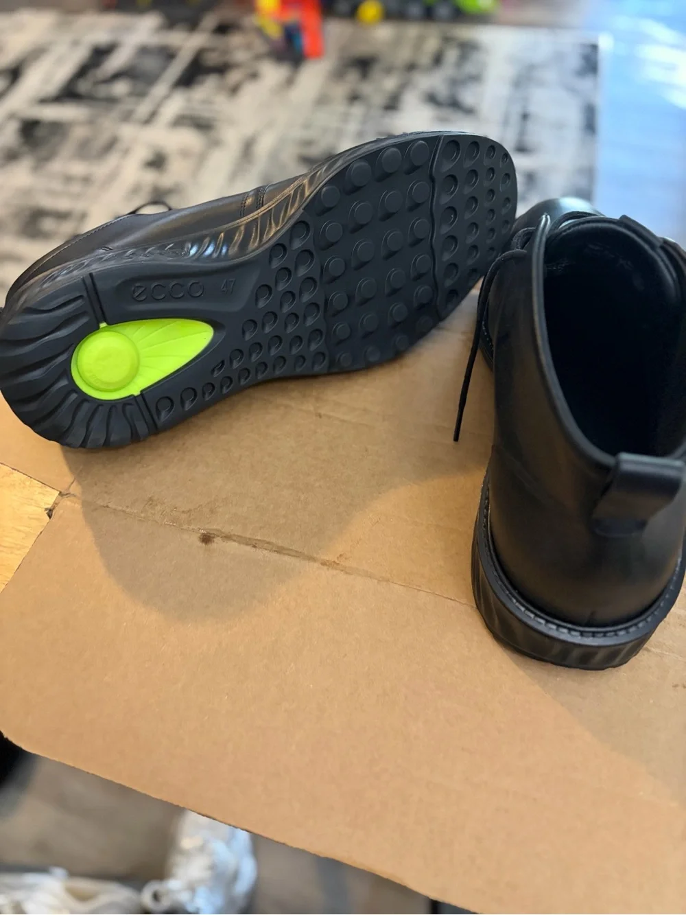 GORE-TEX Men's Black Leather Chukka Boots
